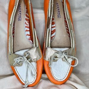 SPERRY - BURNT ORANGE FLATS 🍊